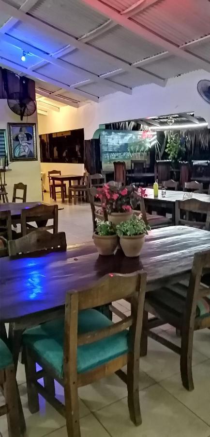 La Famosa Costillas A La Lena Jarabacoa Ngoại thất bức ảnh